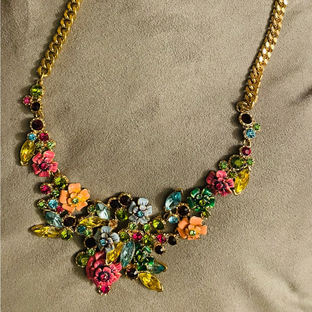 Floral Statement Necklace with Gold Chain